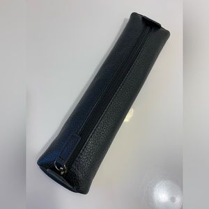 Levenger Soft Pebble Leather Zip Top Pen/Pencil Case Black